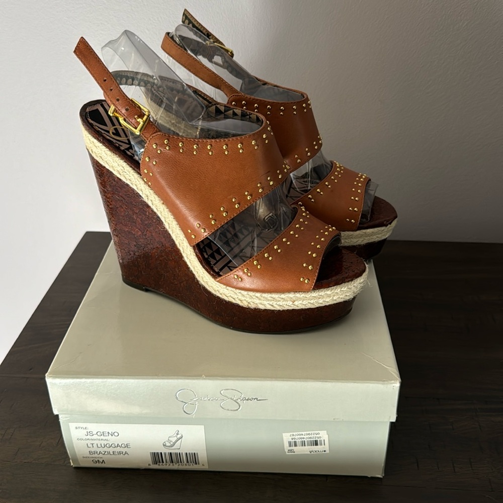 Jessica Simpson Wedge size 9 NWOT